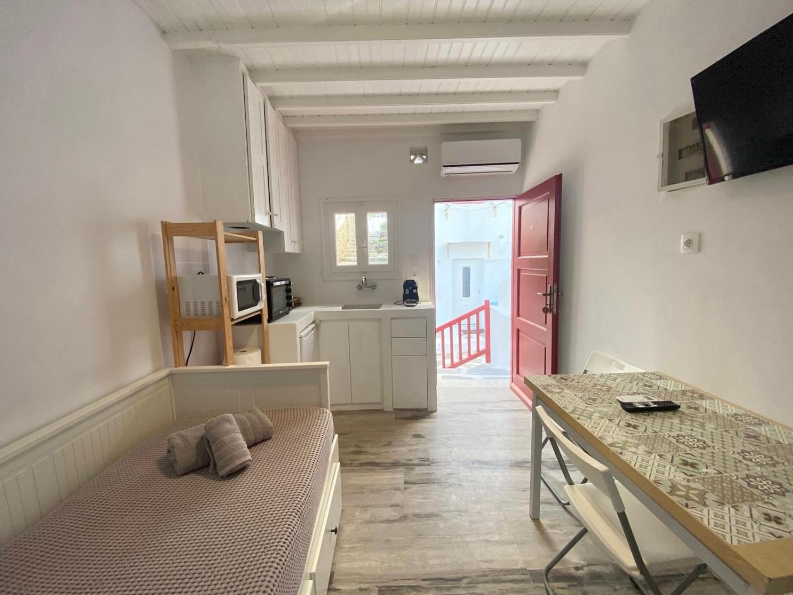 Elenitas Town House With Balcony And Sea View Apartment Mykonos Town Екстериор снимка