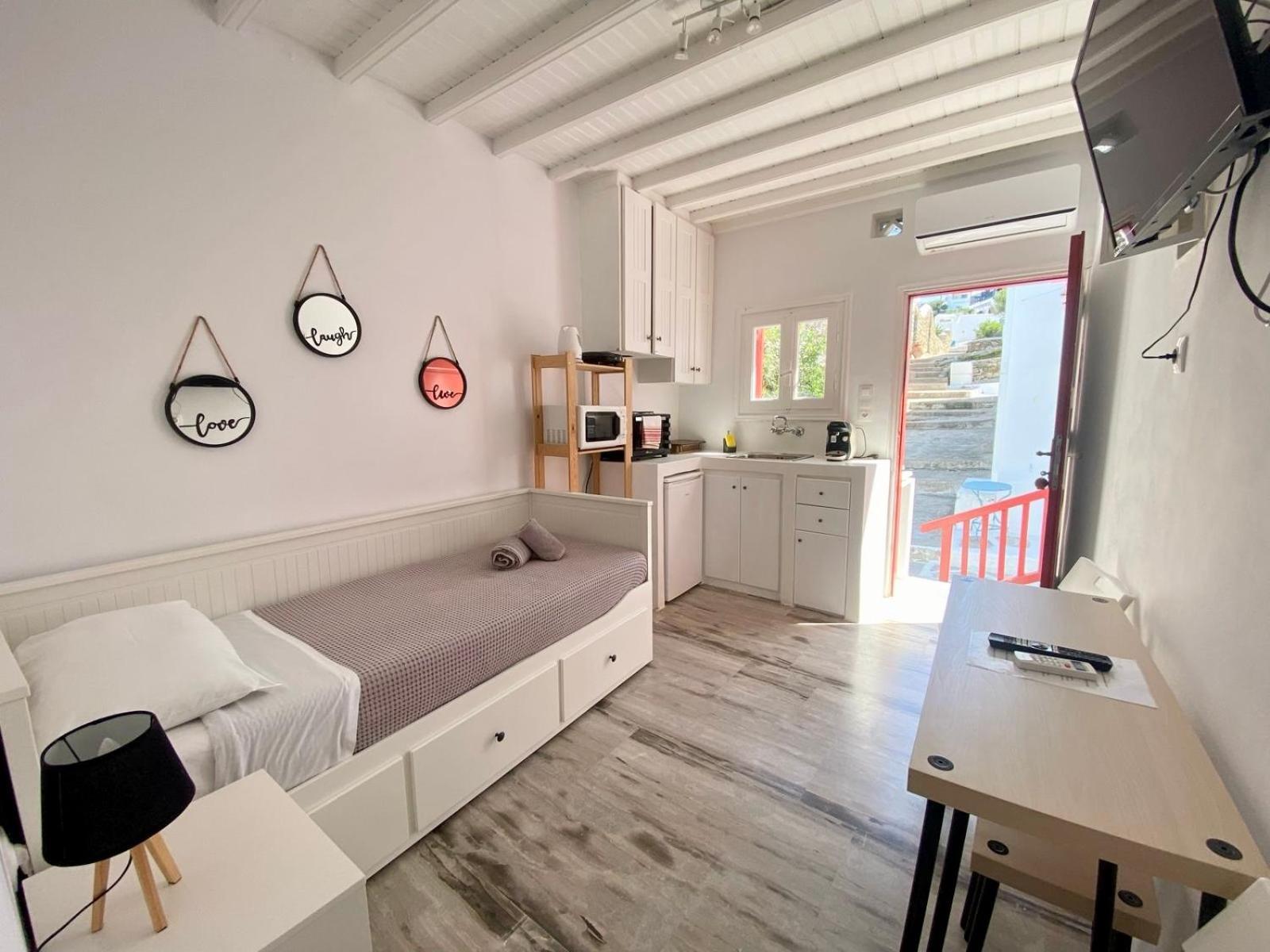 Elenitas Town House With Balcony And Sea View Apartment Mykonos Town Екстериор снимка